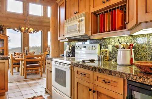 Granby Cabin | Idyllic Granby Cabin with Mountain Views & Relaxing Hot Tub