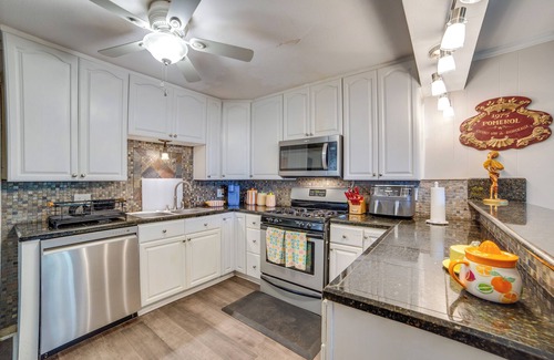 Quitman House | 7 Mi to Lake Fork: Cottage w/Deck in Quitman