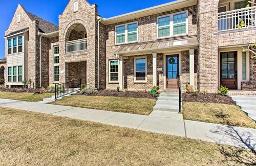 Frisco House | Family Townhome Just 7 Mi from Lewisville Lake - Rated 10/10