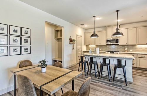 Frisco House | Family Townhome Retreat: Near Lewisville Lake & More!