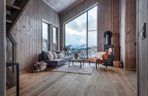 Møre og Romsdal Apartment | Exclusive Penthouse Near Strandafjellet with Sauna & Views