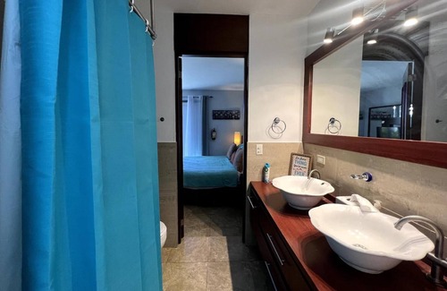 Guaniquilla Hotel | Idyllic Ojo Del Buey: Boutique Room with Ocean Balcony