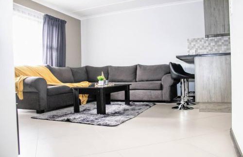 Koelenhof Apartment | 7 on Laibach - Buhrein Estate, Kraaifontein