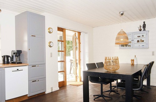 Grena Strand House | Inviting 7-Person Holiday Home with Ocean View in Grenaa