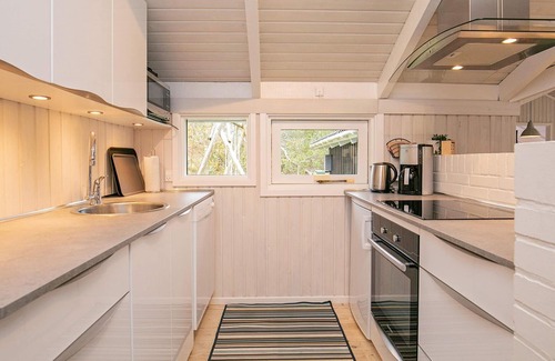 Aalbaek House | Ideal 7-Person Holiday Home in Ålbæk with Oceanfront Pool