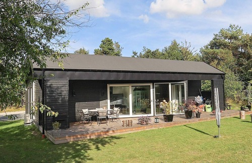 Ertebølle House | Family-Friendly Holiday Home for 7 in Farsø with Breakfast