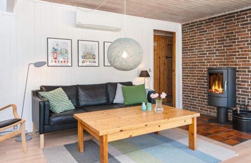 Grenaa House | Perfect Family Getaway: 7-Person Holiday Home in Grenaa