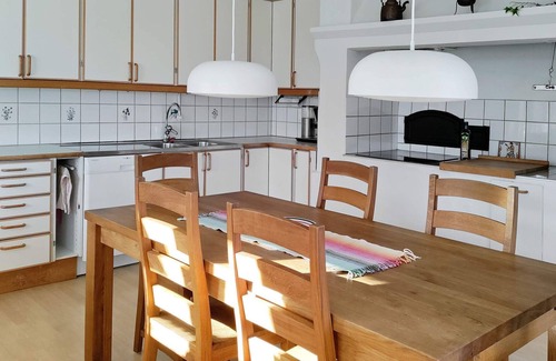 Nykvarn House | Spacious 7-Person Holiday Home in Nykvarn with Kitchen