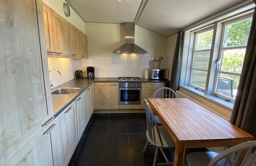 Serooskerke House | 7-person holiday home with 4 bedrooms in Vrouwenpolder