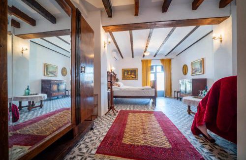 Cocentaina House | Discover 7 Pisos Casa Rural de Pueblo - Pet-Friendly Haven