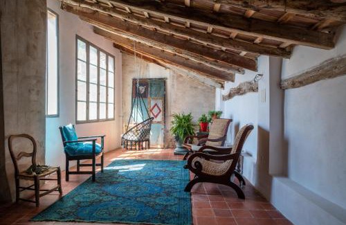 Cocentaina House | Discover 7 Pisos Casa Rural de Pueblo - Pet-Friendly Haven