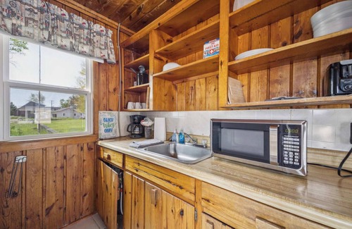 Oscoda Cabin | #7 | Sleeps More, Cozy, Lake Access