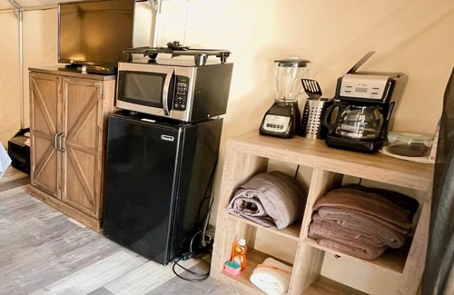 Prairie Lea House | Discover Son's Blue River Camp: Riverfront Glamping Cabin