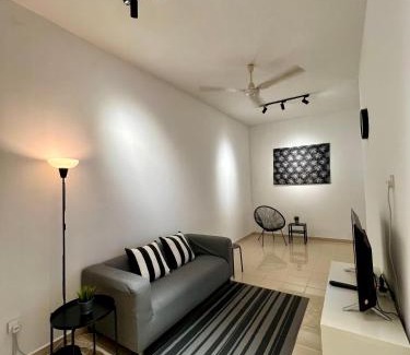 Kuala Berang House | Comfortable 7 STAY #2 in Kuala Berang - Free Netflix & Wifi