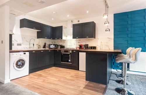 Newark Apartment | Cozy 3-Bedroom Stay at The Old Chapel in Newark
