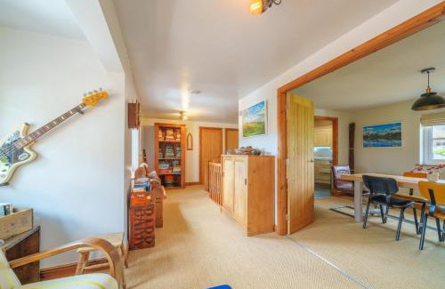 Kendal House | Family-Friendly Escape at 7 The Old Woodyard - Rated 10/10