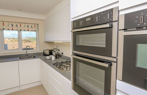 Burgh Island Cottage | Family-Friendly Escape at 7 Thurlestone Rock with Pool