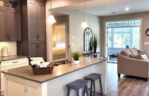 Okanagan-Similkameen House | #70 - Escape to Sandy Cove Cottage, a beautifully appointed getaway steps from the beach and pools