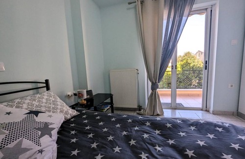 Molos-Agios Konstantinos Apartment | Spacious 2-Bedroom Apartment for Up to 5 Guests