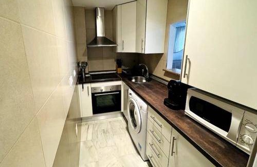 Plaza de Toros Vieja Apartment | Spacious 2-Bedroom Apartment with Kitchen for Your Stay