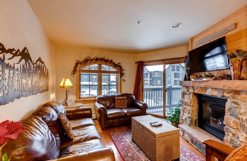 River Run House | Spacious 2-Bedroom House with Private Pool & Hot Tub