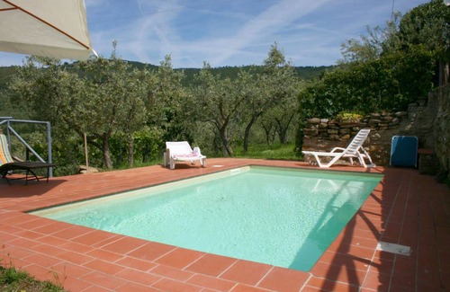 San Pietro a Cegliolo Villa | Elegant 2-Bedroom Villa with Private Pool, Rated 9/10