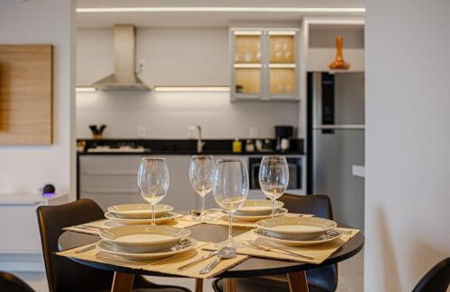 Anita Garibaldi Apartment | Elegant Stay at 702: Family-Friendly and Guest Rated 10/10