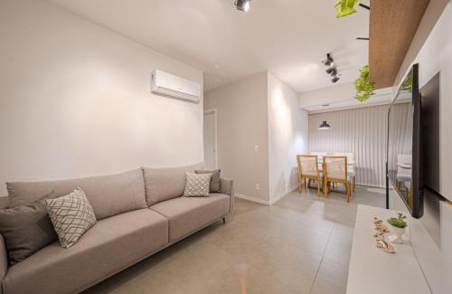 Anita Garibaldi Apartment | Relax at 704 Morse - Your Home Away From Home