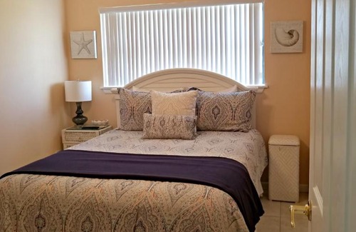 Toilla Segunda Villa | Pet-Friendly Retreat at 704 Via de Luna Dr. - Rated 10/10