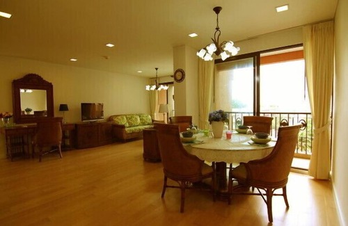 Nong Kae Apartment | Moroccan-Style 3BR Condo with Ocean View & Pool Access