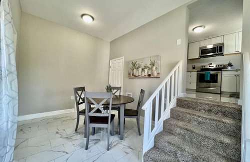 West Chester House | Spacious 4 BDR Home Near I-75 with Breakfast & Family Amenities