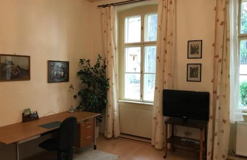 Erdberg Apartment | Spacious 70m² Apartment with Private Garden Access