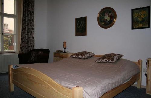 Erdberg Apartment | Spacious 70m² Apartment with Private Garden Access