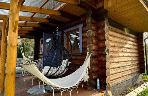Frysztak Ski Chalet | Relaxing 71 m² Chalet with Pool & Pet-Friendly Amenities