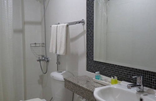 Tagbilaran Hotel | Comfortable Stay at 717 Cesar Place Hotel with Spa & Dining