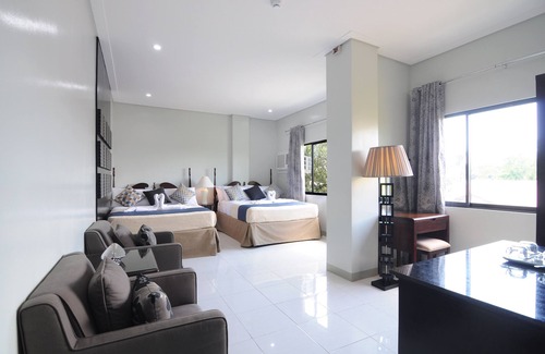 Tagbilaran Hotel | Comfortable Stay at 717 Cesar Place Hotel with Spa & Dining