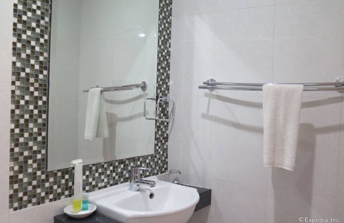 Tagbilaran Hotel | Comfortable Stay at 717 Cesar Place Hotel with Spa & Dining