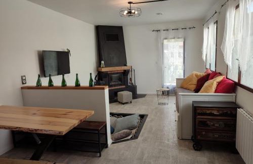 Chalons-en-Champagne Apartment | Romantic 71m2 Cave in Champagne - Rated 8.7/10 & Breakfast