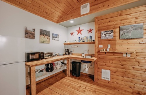 Maple Falls Cabin | Pet-Friendly Rustic Retreat for 4 with Breakfast Included