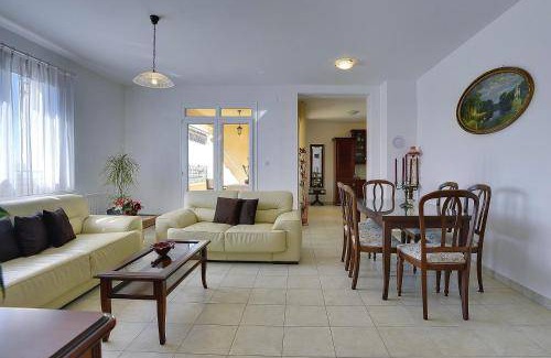 Valdebek Apartment | Spacious 2-Bedroom Apartment for Up to 4 Guests