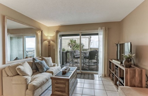 Fernandina Beach Condo | Modern 2-Bedroom Condo with Pool & Ocean View for 4 Guests