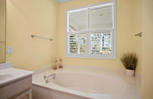 Bonito Boathouses House | Relaxing Retreat at 728 Bonito Rd with Pool Access