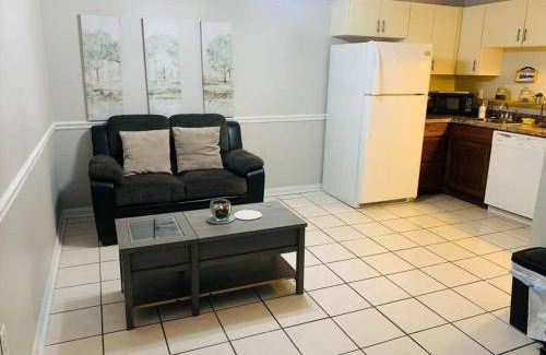 East Ridge House | Budget-Friendly Motel with Kitchen & Pet-Friendly Amenities
