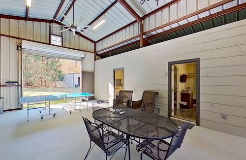 Arp House | Inviting 75-Acre Barn with Ping-Pong, Firepit & Golf Cart
