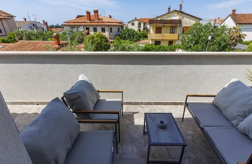 Novigrad Apartment | Spacious 75 m² Apartment with Kitchen for Four Guests