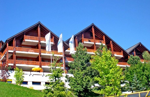Ovronnaz Apartment | Cozy 2-Bedroom Apartment with Pool and Mountain Views