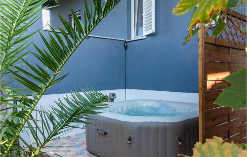 Pula Apartment | Spacious 2-Bedroom Apartment for Up to 6 Guests