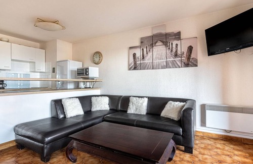 Toulon - Hyeres House | Spacious 75 m² House for Families - Child Friendly & Kitchen