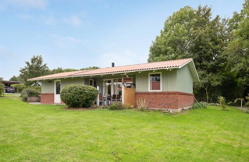 Mommark Strand House | Family-Friendly 3-Bedroom House for Up to 6 Guests