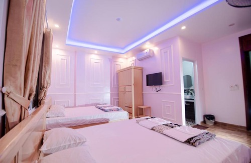 Ha Giang Bed & Breakfast | Budget-Friendly 75 Motel: Family-Oriented with Hot Tub